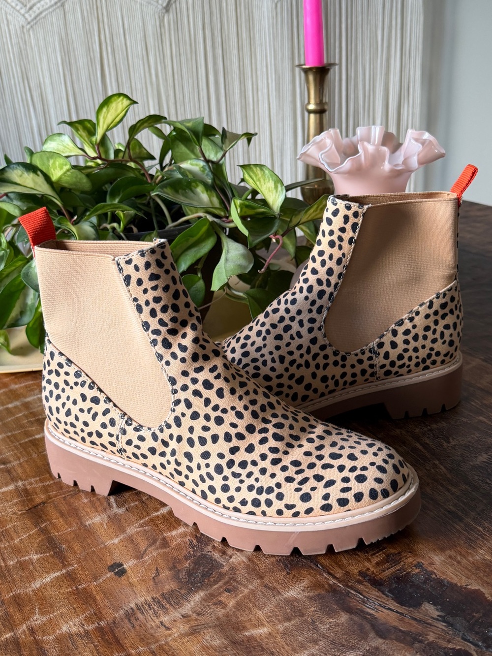 Dolce Vita Pull On Leopard Spotted Print Pepper Chelsea Boots 8.5